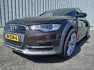 Unfallwagen Audi A6 A6 Allroad Quattro (C7) Combi 3.0 TDI V6 24V (CDUD) [180kW]  (01-2012/=
06-2016) 2013/1