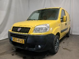Unfallwagen Fiat Doblo Doblo Cargo (223) Van 1.6 16V (182.B.6000(Euro 3)) [76kW]  (10-2001/10=
-2005) 2009/11
