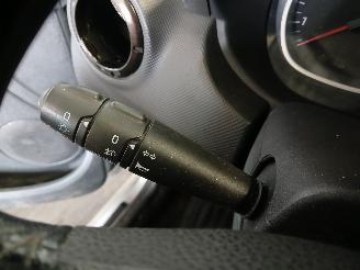 Dacia Duster Duster (HS) SUV 1.6 16V (K4M-690(K4M-F6)) [77kW]  (04-2010/01-2018) picture 13