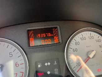 Dacia Sandero Sandero I (BS) Hatchback 1.2 16V (D4F-732(D4F-F7)) [55kW]  (11-2008/12=
-2012) picture 2