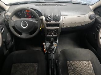 Dacia Sandero Sandero I (BS) Hatchback 1.2 16V (D4F-732(D4F-F7)) [55kW]  (11-2008/12=
-2012) picture 11