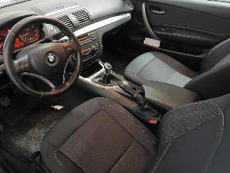 BMW 1-serie 1 serie (E81) Hatchback 3-drs 118i 16V (N43-B20A) [105kW]  (09-2006/12=
-2011) picture 11