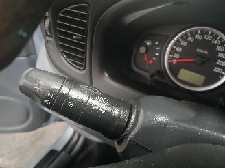 Nissan Almera Almera (N16) Hatchback 1.5 16V (QG15DE(Euro 4)) [72kW]  (10-2002/09-20=
06) picture 14