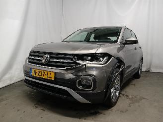Avarii autoturisme Volkswagen T-Cross T-Cross SUV 1.0 TSI 110 12V (DLAA) [81kW]  (06-2020/...) 2021/12