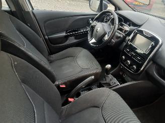 Renault Clio Clio IV Estate/Grandtour (7R) Combi 5-drs 0.9 Energy TCE 90 12V (H4B-4=
00(H4B-A4)) [66kW]  (01-2013/08-2021) picture 8