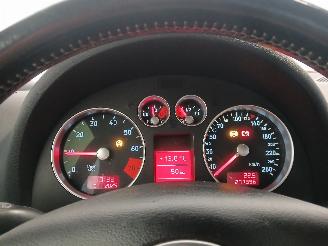 Audi TT TT Roadster (8N9) Cabrio 1.8 20V Turbo (AWP) [132kW]  (10-1999/02-2007=
) picture 18