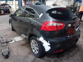 Kia Rio Rio III (UB) Hatchback 1.2 CVVT 16V (G4LA5) [63kW]  (09-2011/12-2017) picture 4