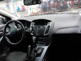 Ford Focus Focus 3 Wagon Combi 1.0 Ti-VCT EcoBoost 12V 125 (M1DA(Euro 5)) [92kW] =
 (02-2012/05-2018) picture 5