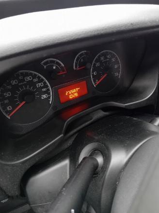 Peugeot Bipper Bipper (AA) Van 1.3 HDI (F13DTE5(FHZ)) [55kW]  (10-2010/...) picture 2