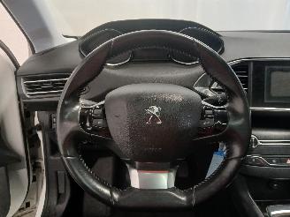 Peugeot 308 308 SW (L4/L9/LC/LJ/LR) Combi 5-drs 1.2 12V e-THP PureTech 130 (EB2ADT=
S(HNS)) [96kW]  (03-2014/06-2021) picture 18