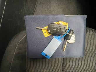 Peugeot 308 308 SW (L4/L9/LC/LJ/LR) Combi 5-drs 1.2 12V e-THP PureTech 130 (EB2ADT=
S(HNS)) [96kW]  (03-2014/06-2021) picture 19