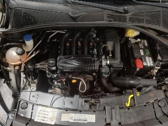 Citroën C4 C4 Cactus (0B/0P) Hatchback 5-drs 1.2 PureTech 82 12V (EB2F(HMZ)) [60k=
W]  (09-2014/...) picture 26