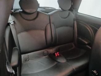Mini Mini Mini (R56) Hatchback 1.6 Cooper D 16V (DV6TED4(9HZ)) [80kW]  (11-2006/=
09-2010) picture 9