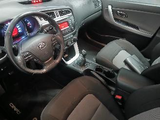 Kia Cee d Cee'd Sportswagon (JDC5) Combi 1.6 GDI 16V (G4FD) [99kW]  (09-2012/12-=
2018) picture 12