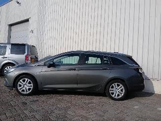 Opel Astra Astra K Sports Tourer Combi 1.6 CDTI 110 16V (B16DTU) [81kW]  (11-2015=
/12-2022) picture 4