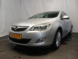 skadebil auto Opel Astra Astra J (PC6/PD6/PE6/PF6) Hatchback 5-drs 1.4 16V ecoFLEX (A14XER(Euro=
 5)) [74kW]  (12-2009/10-2015) 2011/10