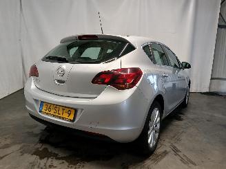 Opel Astra Astra J (PC6/PD6/PE6/PF6) Hatchback 5-drs 1.4 16V ecoFLEX (A14XER(Euro=
 5)) [74kW]  (12-2009/10-2015) picture 5