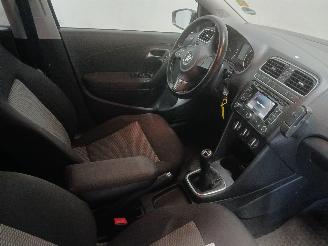 Volkswagen Polo Polo V (6R) Hatchback 1.2 TDI 12V BlueMotion (CFWA(Euro 5)) [55kW]  (1=
0-2009/05-2014) picture 9