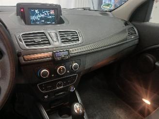 Renault Mégane Megane III Grandtour (KZ) Combi 5-drs 1.5 dCi 90 (K9K-834(K9K-H8)) [66=
kW]  (05-2009/04-2016) picture 15