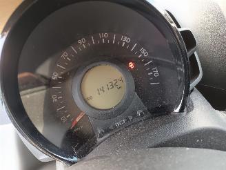 Citroën C1 C1 Hatchback 1.0 Vti 68 12V (1KR-FE(CFB)) [51kW]  (04-2014/04-2018) picture 2