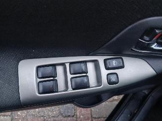 Toyota Corolla Corolla Verso (E12) MPV 1.6 16V VVT-i (3ZZFE) [81kW]  (01-2002/05-2004=
) picture 12