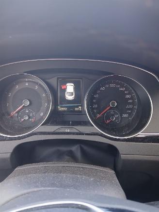 Volkswagen Arteon Arteon (3HAB) Hatchback 5-drs 2.0 TSI 16V 4Motion (DJHC) [206kW]  (04-=
2017/...) picture 2