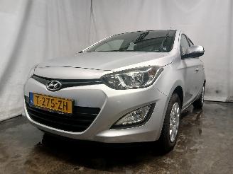Unfallwagen Hyundai I-20 i20 Hatchback 1.2i 16V (G4LA) [63kW]  (03-2012/12-2015) 2012/12