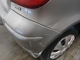 Toyota Yaris Yaris (P1) Hatchback 1.3 16V VVT-i (2SZFE) [64kW]  (04-2002/09-2005) picture 20