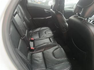 Volvo V-40 V40 (MV) Hatchback 5-drs 2.0 D4 16V (D4204T14) [140kW]  (05-2014/08-20=
19) picture 9