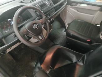 Volkswagen Transporter Transporter T6 Van 2.0 TDI DRF (CXGB) [75kW]  (04-2015/12-2019) picture 12