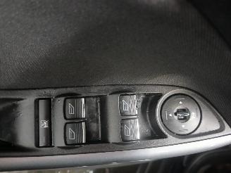 Ford Focus Focus 3 Hatchback 1.0 Ti-VCT EcoBoost 12V 100 (M2DA(Euro 5)) [74kW]  (=
02-2012/05-2018) picture 13