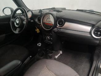 Mini Mini Mini (R56) Hatchback 1.6 16V Cooper (N16-B16A) [90kW]  (09-2009/11-201=
3) picture 10