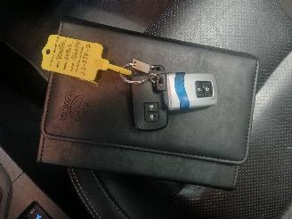 Toyota Auris Auris (E18) Hatchback 5-drs 1.8 16V Hybrid (2ZRFXE) [100kW]  (10-2012/=
03-2019) picture 22