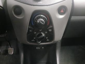 Peugeot 108 108 Hatchback 1.0 12V VVT-i (1KRFE(CFB)) [53kW]  (05-2018/...) picture 14