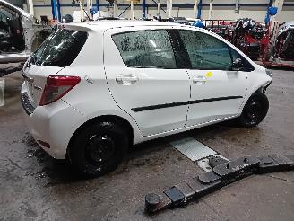 Toyota Yaris Yaris III (P13) Hatchback 1.0 12V VVT-i (1KR-FE) [51kW]  (12-2010/09-2=
020) picture 3