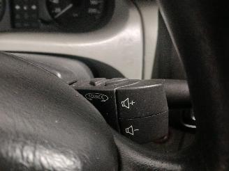 Renault Trafic Trafic New (FL) Van 1.9 dCi 82 16V (F9Qt-762) [60kW]  (03-2001/10-2006=
) picture 17