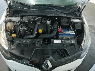 Renault Clio Clio IV Estate/Grandtour (7R) Combi 5-drs 1.5 Energy dCi 90 FAP (K9K-6=
08(K9K-B6)) [66kW]  (11-2012/08-2021) picture 25