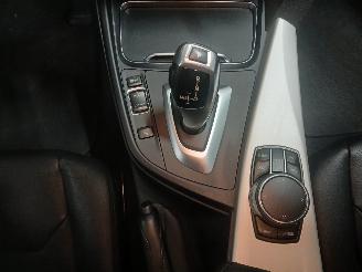 BMW 3-serie 3 serie Touring (F31) Combi 318i 1.5 TwinPower Turbo 12V (B38-B15A) [1=
00kW]  (07-2015/06-2019) picture 16