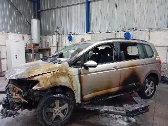 disassembly passenger cars Volkswagen Touran Touran (5T1) MPV 1.6 TDI SCR BlueMotion Technology (DGDA) [85kW]  (05-=
2016/12-2021) 2016/9