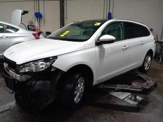 Uttjänta bilar auto Peugeot 308 308 SW (L4/L9/LC/LJ/LR) Combi 5-drs 1.6 BlueHDi 120 (DV6FC(BHZ)) [88kW=
]  (03-2014/12-2021) 2014/8