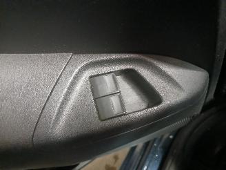 Peugeot 108 108 Hatchback 1.0 12V (1KRFE(CFB)) [51kW]  (05-2014/...) picture 13