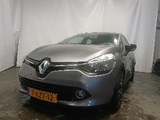 Voiture accidenté Renault Clio Clio IV (5R) Hatchback 5-drs 0.9 Energy TCE 90 12V (H4B-400(H4B-A4)) [=
66kW]  (11-2012/08-2021) 2013/8