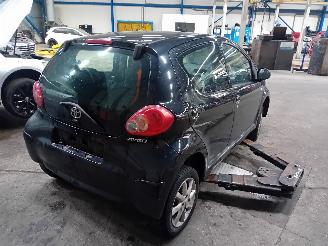 Toyota Aygo Aygo (B10) Hatchback 1.0 12V VVT-i (1KR-FE) [50kW]  (07-2005/05-2014) picture 3