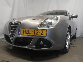 skadebil auto Alfa Romeo Giulietta Giulietta (940) Hatchback 1.6 JTDm 16V (940.A.3000) [77kW]  (04-2010/0=
2-2016) 2013/3