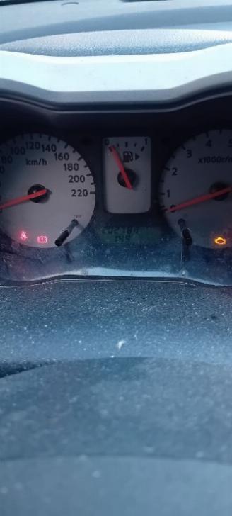 Nissan Note Note (E11) MPV 1.6 16V (HR16DE) [81kW]  (03-2006/06-2012) picture 2