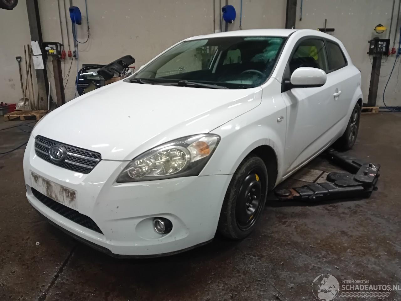 Kia Cee d Pro cee'd (EDB3) Hatchback 3-drs 1.4 CVVT 16V (G4FA) [66kW]  (06-2010/=
09-2012)