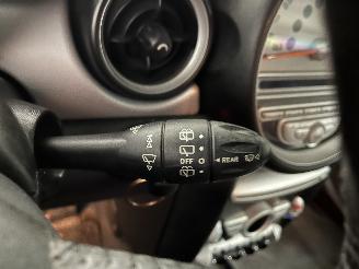 Mini Mini Mini (R56) Hatchback 1.4 16V One (N12-B14A) [70kW]  (11-2006/03-2010) picture 15