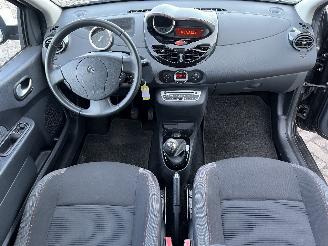 Renault Twingo Twingo II (CN) Hatchback 3-drs 1.2 16V (D4F-764(D4F-E7)) [55kW]  (03-2=
007/09-2014) picture 10