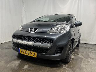 Unfallwagen Peugeot 107 107 Hatchback 1.0 12V (384F(1KR)) [50kW]  (06-2005/05-2014) 2010/11