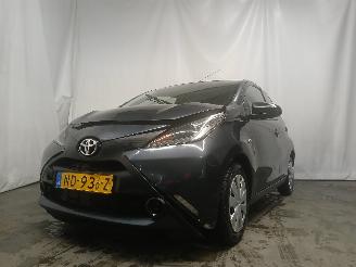  Toyota Aygo Aygo (B40) Hatchback 1.0 12V VVT-i (1KR-FE) [51kW]  (05-2014/06-2018) 2017/1